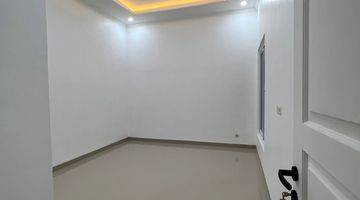 Gambar 5 Rumah baru full renov ,minimalis classic.sekt 12.5 kencana loka