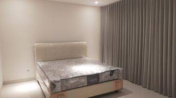 Gambar 4 Disewakan Rumah New & Fully Furnished Grand Pakuwon 