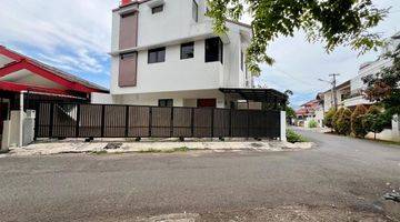 Gambar 2 Dijual rumah di komplek Pasar minggu 3,5 Lantai