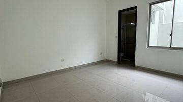 Gambar 1 Disewakan Rumah Pik 2 Uk 10x15 4BR Unfurnished Harga 150Jt Thn 