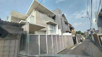 Gambar 1 Rumah Modern Siap Huni Strategis Di Tebet Jaksel LH15096