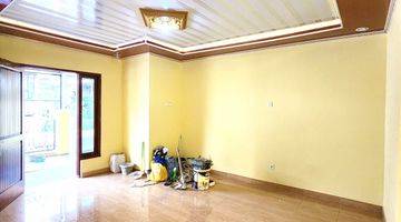 Gambar 3 Rumah Bagus Semi Furnished di Bintaro Sektor 3 A Tangerang Selatan, Jakarta Selatan