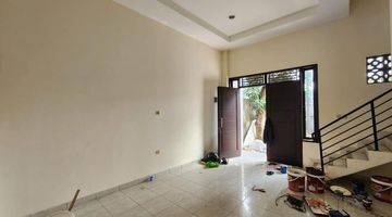 Gambar 3 Dijual Rumah 2lt SHM di Perumahan Kresek Indah Jakarta Barat