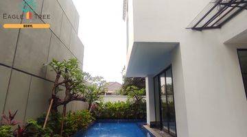 Gambar 1 Rumah Brand New Mewah American Classic Di Pondok Indah