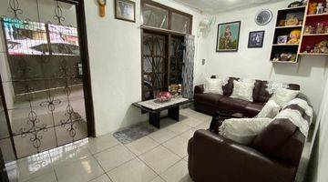 Gambar 3 Rumah 2 Lantai Luas 100m² Furnished di Jl. Jelambar Barat Jak Bar