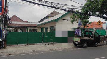 Gambar 5 Dijual Rumah  di Kramat strategis pinggir jln raya Lt 785mtr =19M nego