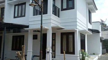 Gambar 1 Dijual Rumah 2 Lantai Bagus Semi Furnished SHM Jakarta Selatan