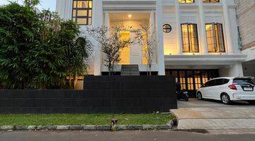 Gambar 1 Dijual Rumah 3 Lantai Bagus Unfurnished SHM