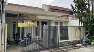 Gambar 1 Dijual Rumah di Taman Holis Indah