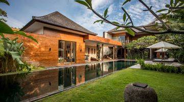 Gambar 1 ESTABLISHED 4 BEDROOMS LUXURY VILLA IN CENTRAL SEMINYAK