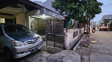 Gambar 1 Dijual Rumah tua, pinggir jalan raya daerah kebon jeruk.