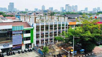 Gambar 5 Gedung 3 Lantai + Basement Di Area Komersial Tebet 