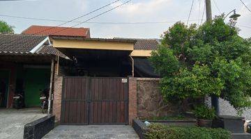 Gambar 1 Rumah Bagus Unfurnished SHM di Jalan Raya Junwangi, Sidoarjo