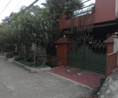 Gambar 1 Rumah Bagus Semi Furnished SHM di Rungkut, Surabaya