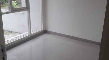 Gambar 5 Rumah Bagus Unfurnished SHM di Menganti, Gresik