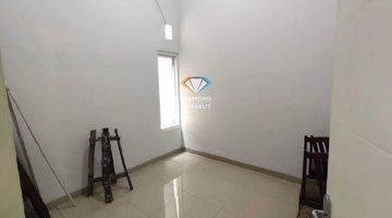 Gambar 2 Rumah Bagus Unfurnished SHM di Sidoarjo, Sidoarjo