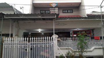 Gambar 1 Rumah 2 Lantai Bagus Furnished SHM di Mulyosari, Surabaya