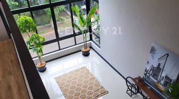 Gambar 3 Dijual Rumah Baru Mewah Baru Di Versailles Residence BSD City