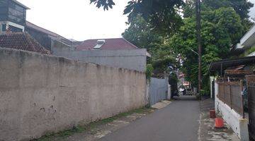 Gambar 2 Rumah Butuh Renovasi Unfurnished SHM di Jl. Cililin, Jakarta Sel