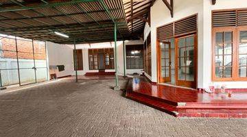 Gambar 1 Rumah Butuh Renovasi Unfurnished SHM di Jl. Damai Raya, Jak Sel