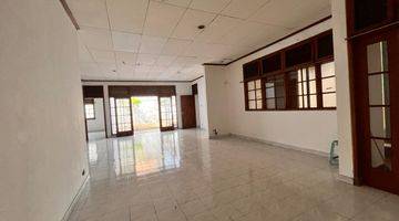 Gambar 3 Rumah Butuh Renovasi Unfurnished SHM di Jl. Damai Raya, Jak Sel