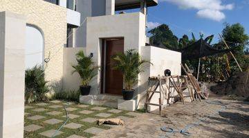 Gambar 2 Lovely 3 Bedrooms Villa 230 M SHM With Jungle View