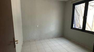 Gambar 2 Rumah Bagus Siap Huni Semi Furnished Di Meadow Green   