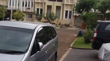 Gambar 2 Dijual rumah depan club house di cluster premium 