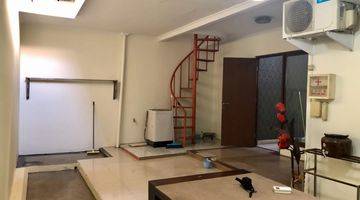 Gambar 4 Dijual cepat rumah dua lantai di Grand Wisata harga negotiable. 