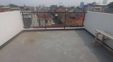 Gambar 3 Rumah  semi cluster kemanggisan jakarta  SHM