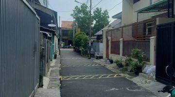 Gambar 5 Rumah grogol area kosan carport 2mobil