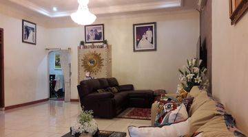 Gambar 5 Rumah Bagus Semi Furnished SHM di Taman Harapan Baru, Bekasi b0794 