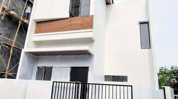 Gambar 1 Rumah 2 Lantai Baru Unfurnished SHM di Harapan Indah, Bekasi b1052 