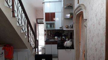 Gambar 2 Rumah Bagus Semi Furnished SHM di Taman Harapan Baru, Bekasi b0794 