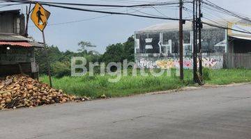 Gambar 3 Kavling di Jalan Utama Parung Bogor