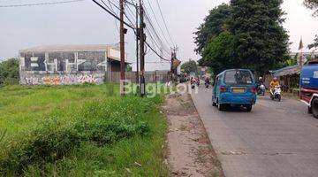 Gambar 5 Kavling di Jalan Utama Parung Bogor