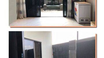 Gambar 4 Dijual Rumah Cantik 3 Lantai Semi Furnished