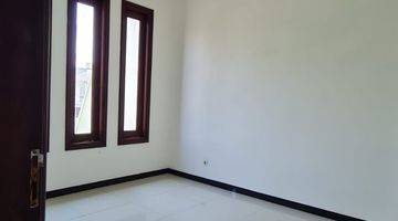 Gambar 5 Dijual Rumah Manyar Tirtoyoso Surabaya