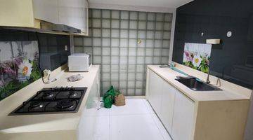 Gambar 2 Disewakan apartment Taman Anggrek 2kt high floor corner furnish 