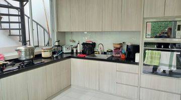 Gambar 5 Dijual Rumah Bagus Semi Furnished Lokasi Strategis di Jakarta Barat