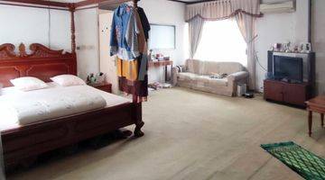 Gambar 4 Rumah Lama  Semi Furnished  Butuh Renovasi