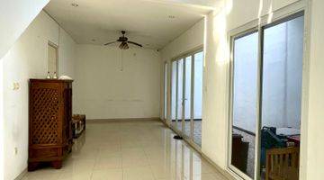 Gambar 4 Sewa Rumah Bagus Sektor 9  Semi Furnished