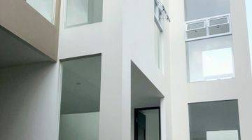 Gambar 1 Rumah Baru Seperti Villa Di Bandung  Semi Furnished