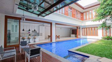 Gambar 1 Dijual Rumah Modern Area Kemang 4 Lantai 