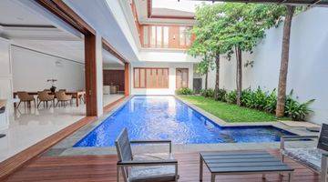 Gambar 3 Dijual Rumah Modern Area Kemang 4 Lantai 