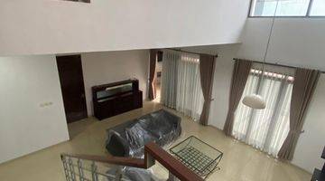 Gambar 4 Rumah Bagus 2 Lantai Semi Furnished Kokoh Terawat Siap Huni di Batununggal Bandung