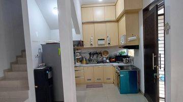 Gambar 1 Rumah 2 Lantai Bagus Unfurnished SHM di Mekar Wangi, Bandung