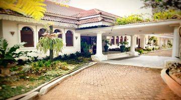 Gambar 1 Rumah Mewah Ex Boutique Guest House Dago