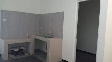 Gambar 5 Dijual 4 unit rumah baru di Mulyosari BPD