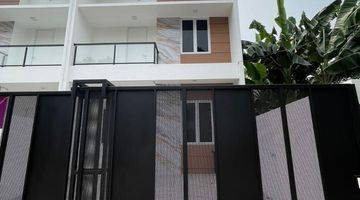 Gambar 1 Dijual Rumah Baru Kav. DKI Meruya Utara